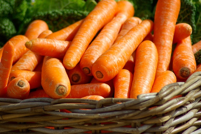 Carrots Basket Vegetables Market 37641